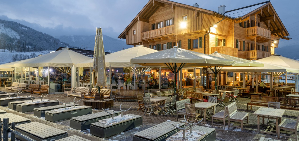 Frontansicht des Dampfkessels Flachau